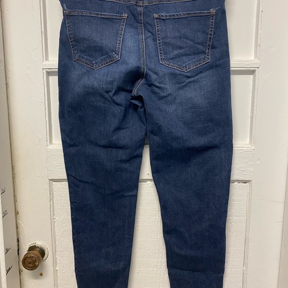Signature Studio Women's Blue Denim Jeans Distressed Size 12 - Picture 2 of 8